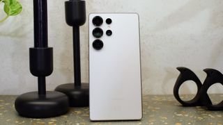 صورة لجهاز Samsung Galaxy S25 Ultra من حدث عملي