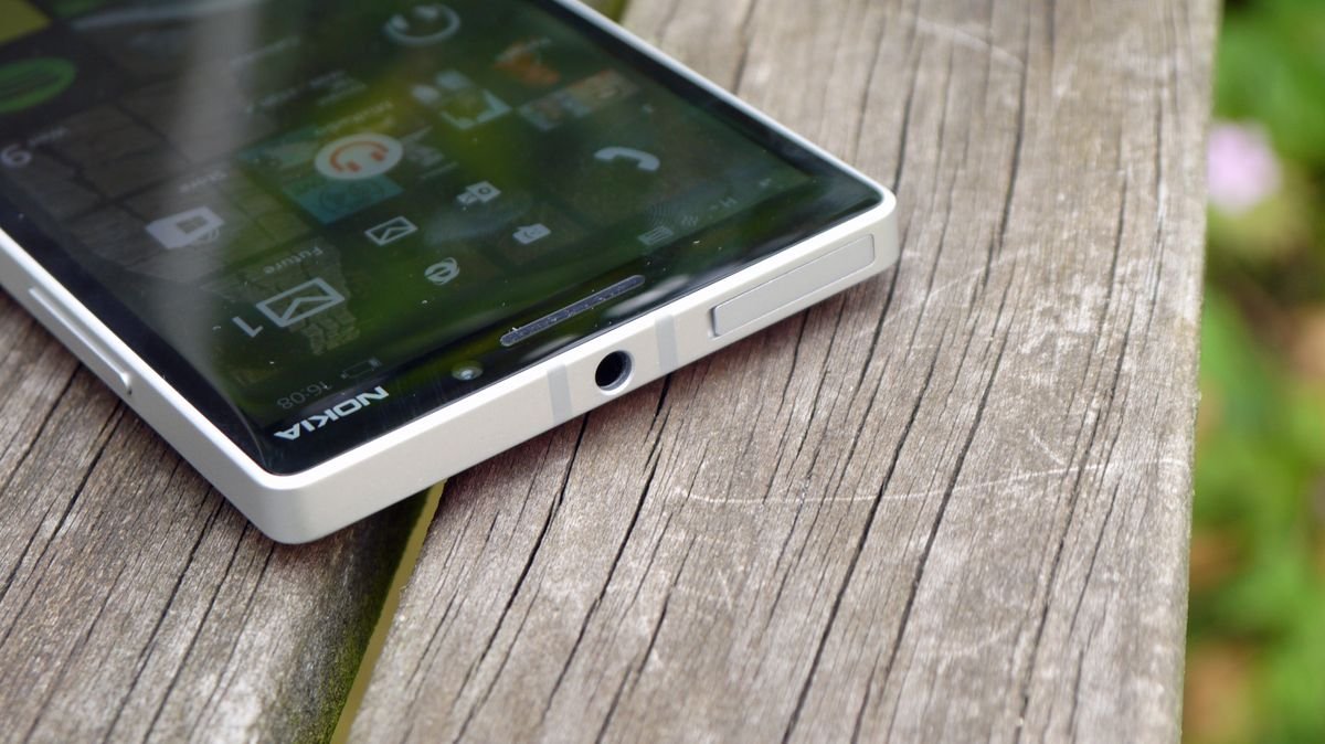 قد لا تقوم Microsoft بإطلاق هاتف Windows Phone الرائد الجديد قبل سبتمبر 2015