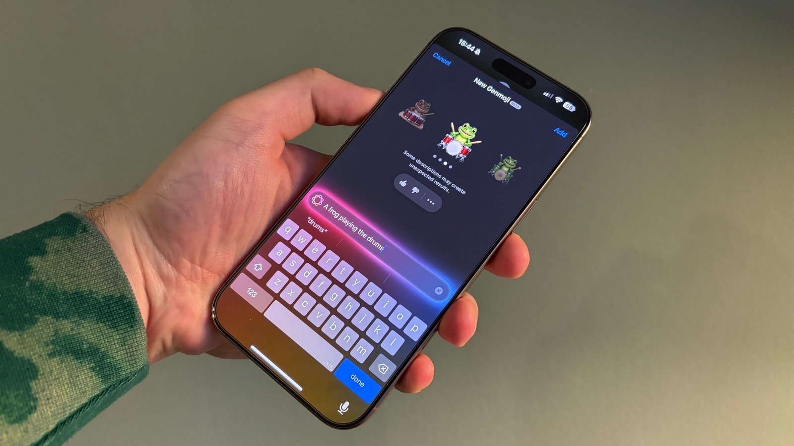 Genmoji على iPhone 16 Pro Max IOS 18.2 BETA Public