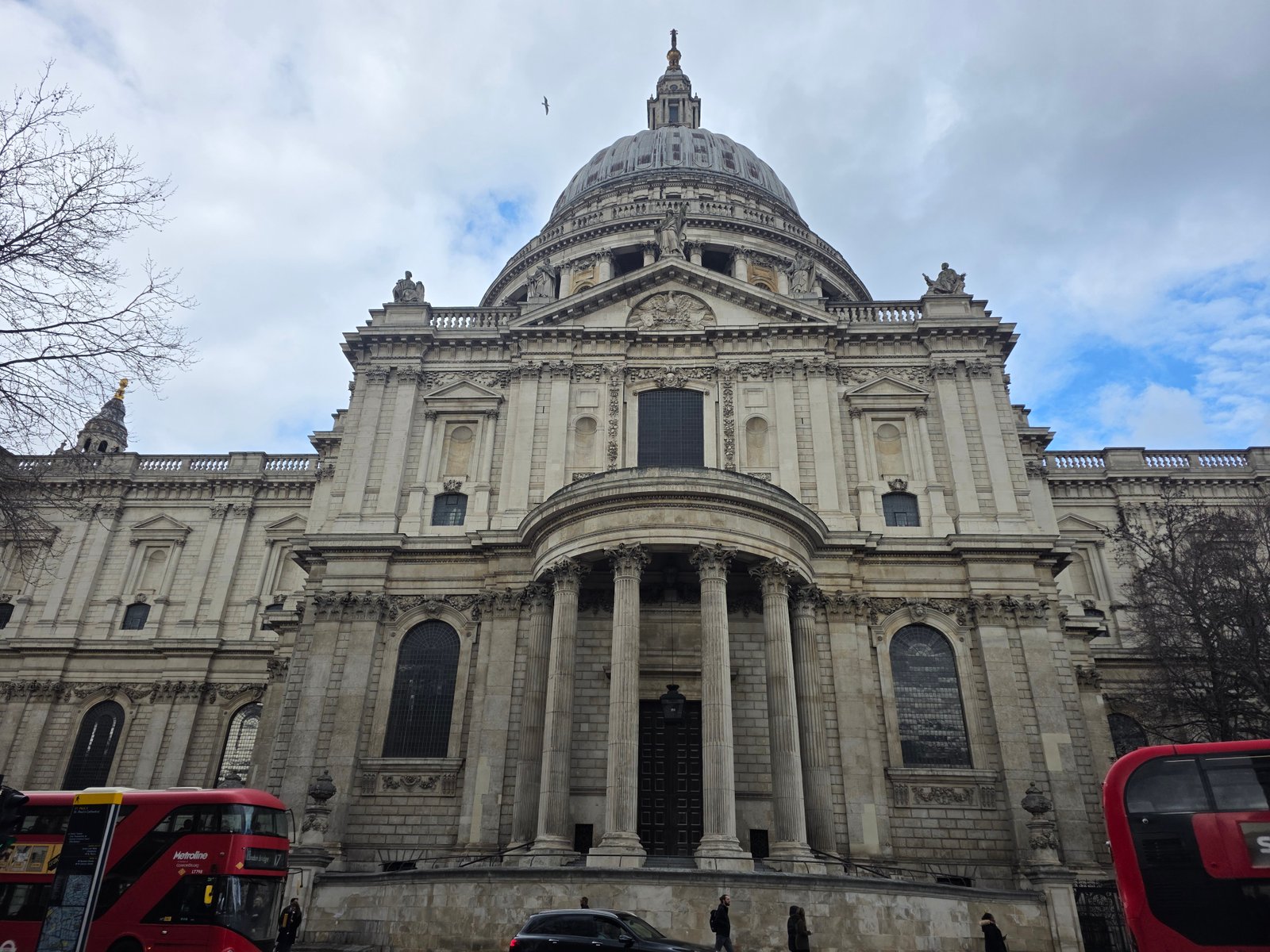 Galaxy S25 Ultra camera sample St Paul's