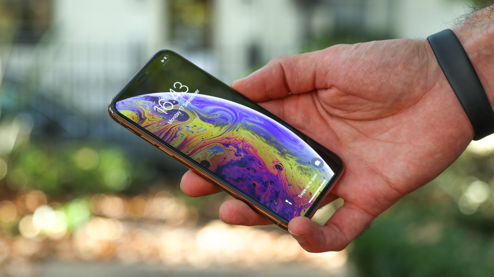 صفقة iPhone XS Sim Free