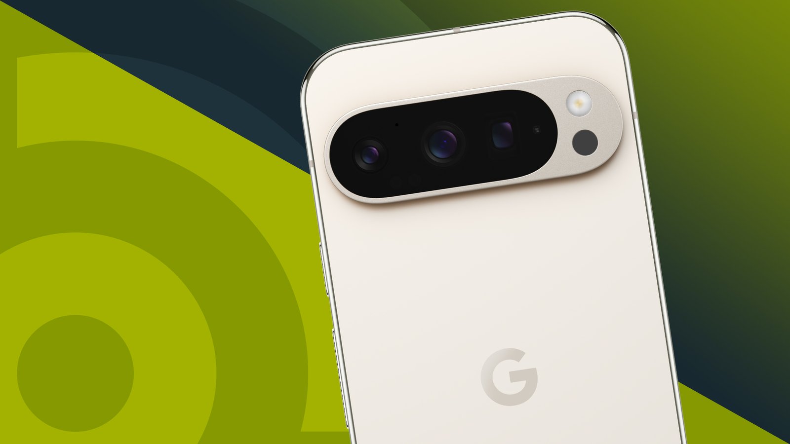 Google Pixel 9 Pro في الخزف من الخلف يظهر شريط الكاميرا أعلى شعار شعار TechRadar الأخضر والأزرق
