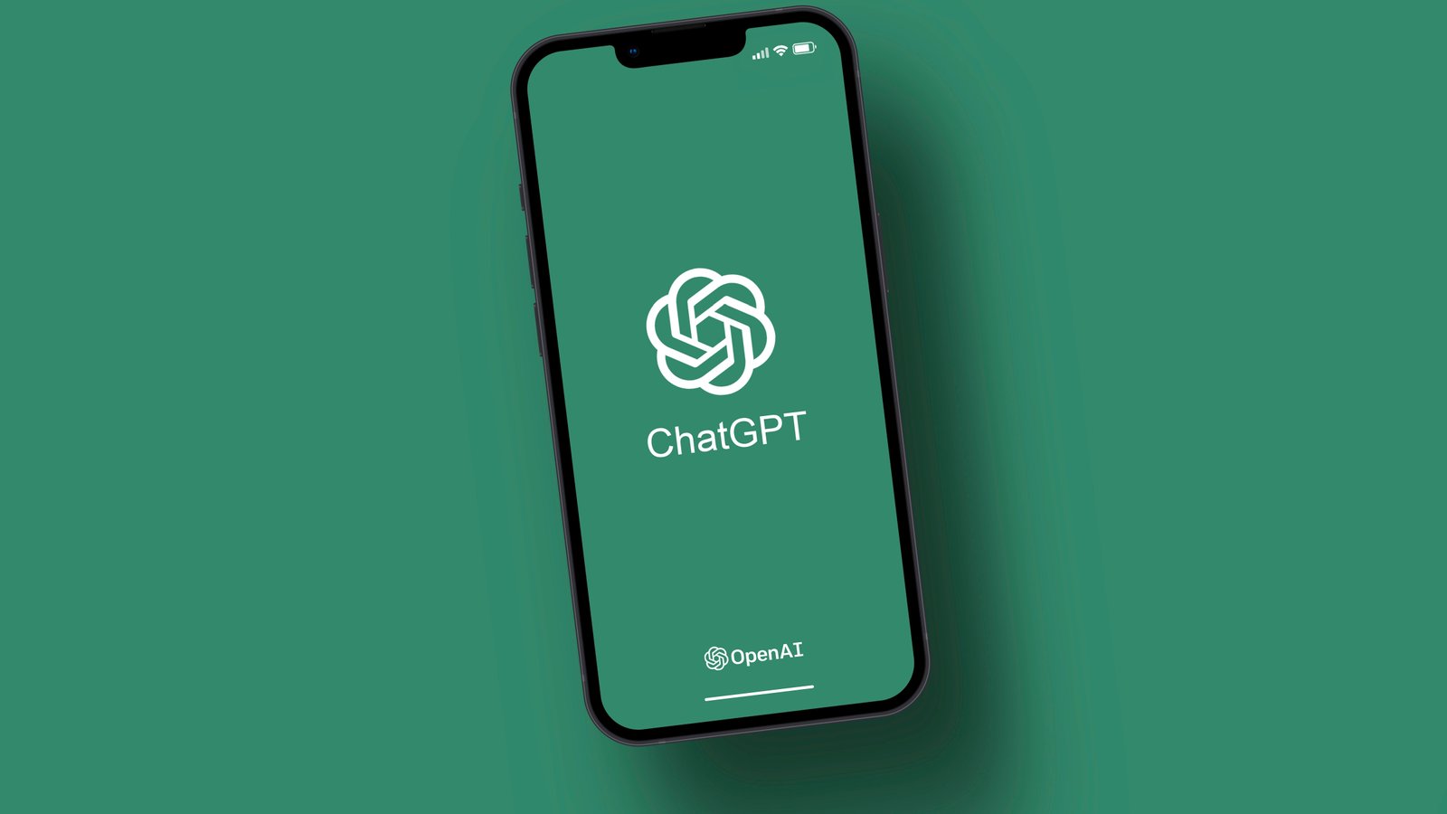 iPhone يعرض شعار ChatGpt على شاشته