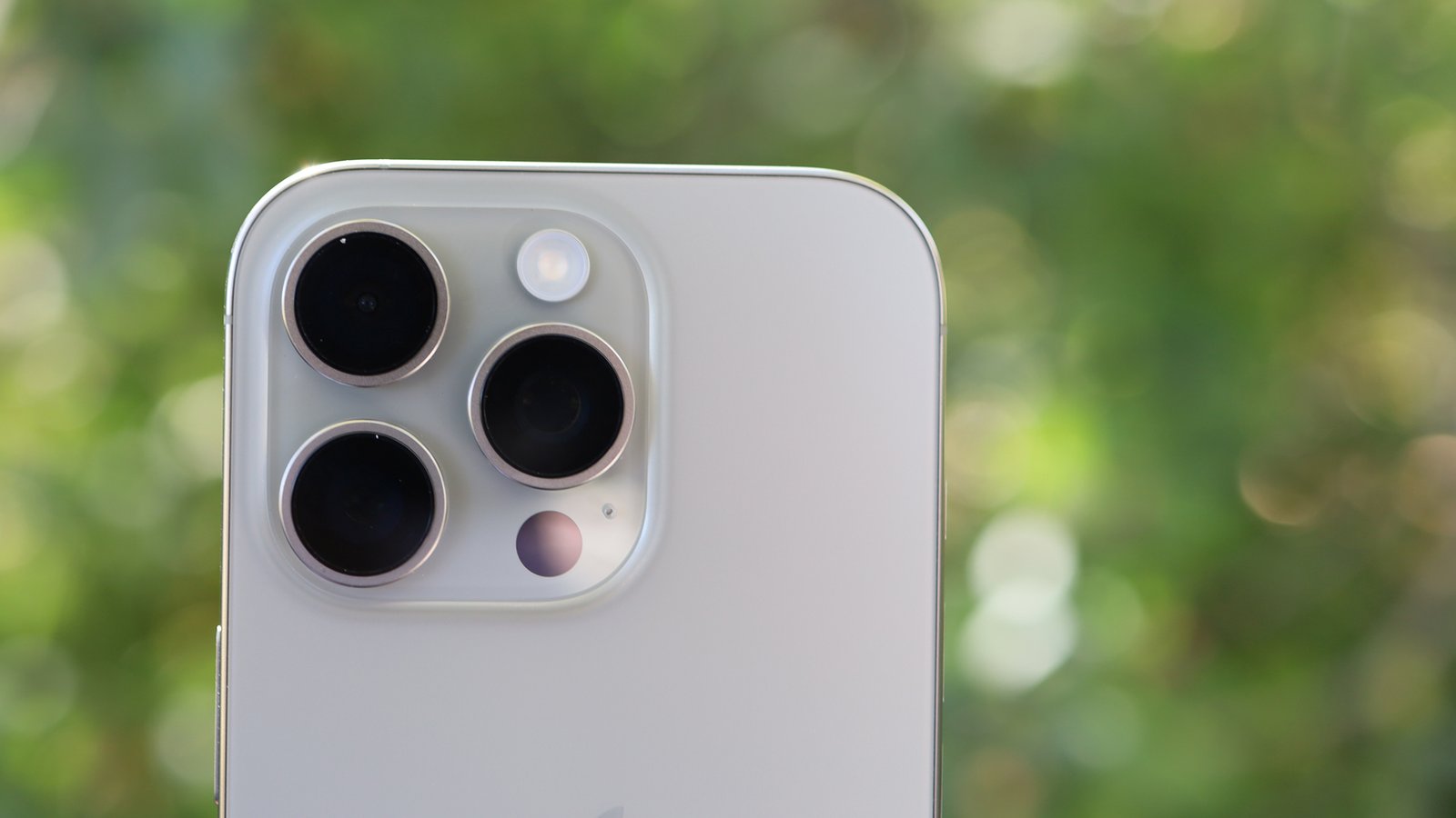 Apple iPhone 16 Pro Review