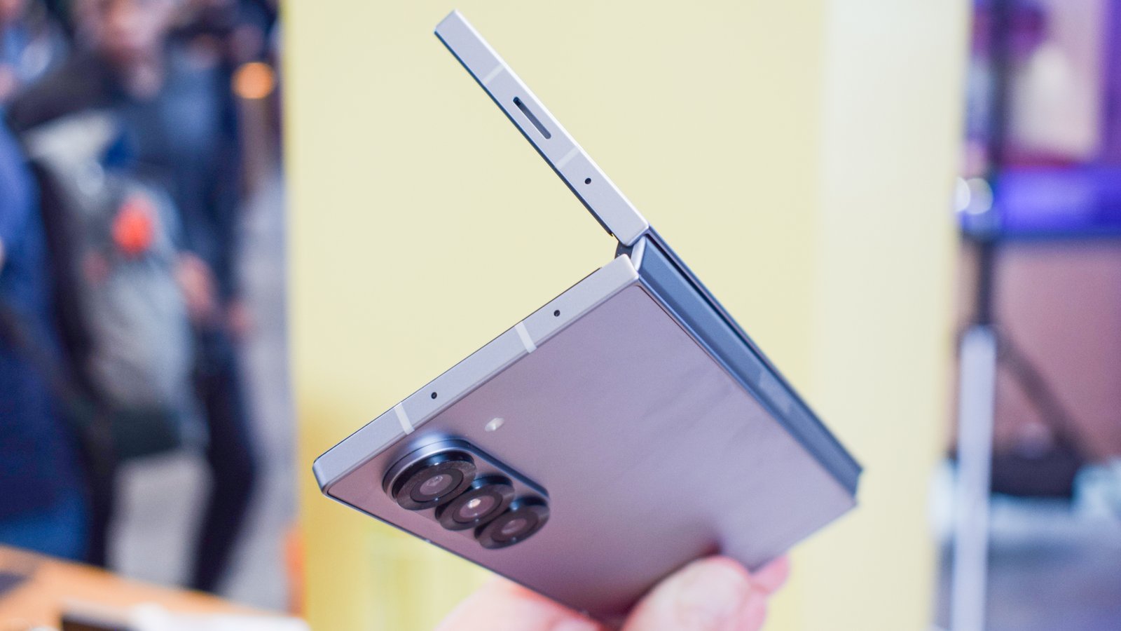 صورة ل Samsung Galaxy Z Fold 6